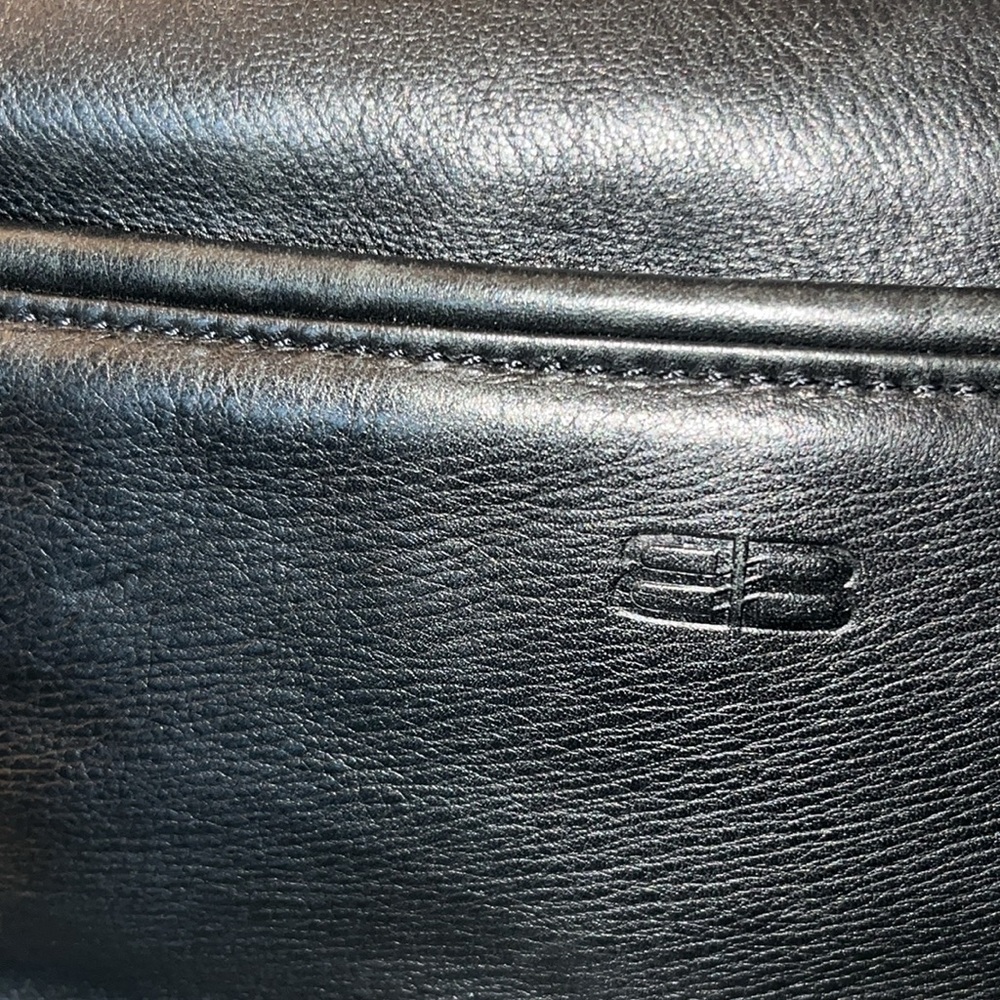 Balenciaga Black Leather Second Toiletry Bag Luxury Balenciaga EUC - Picture 3 of 17